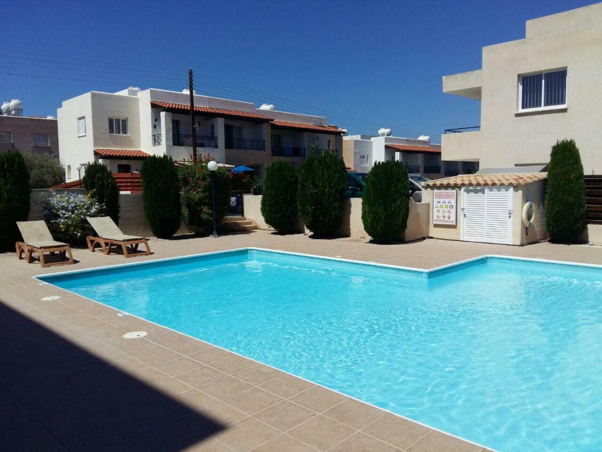 By The Sea Apartment Paphos Exterior photo